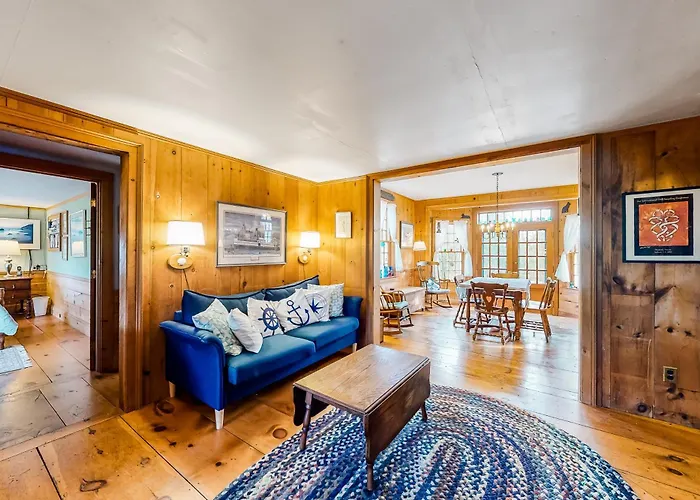 1 Mi To Beach! Family-Friendly Nantucket Retreat